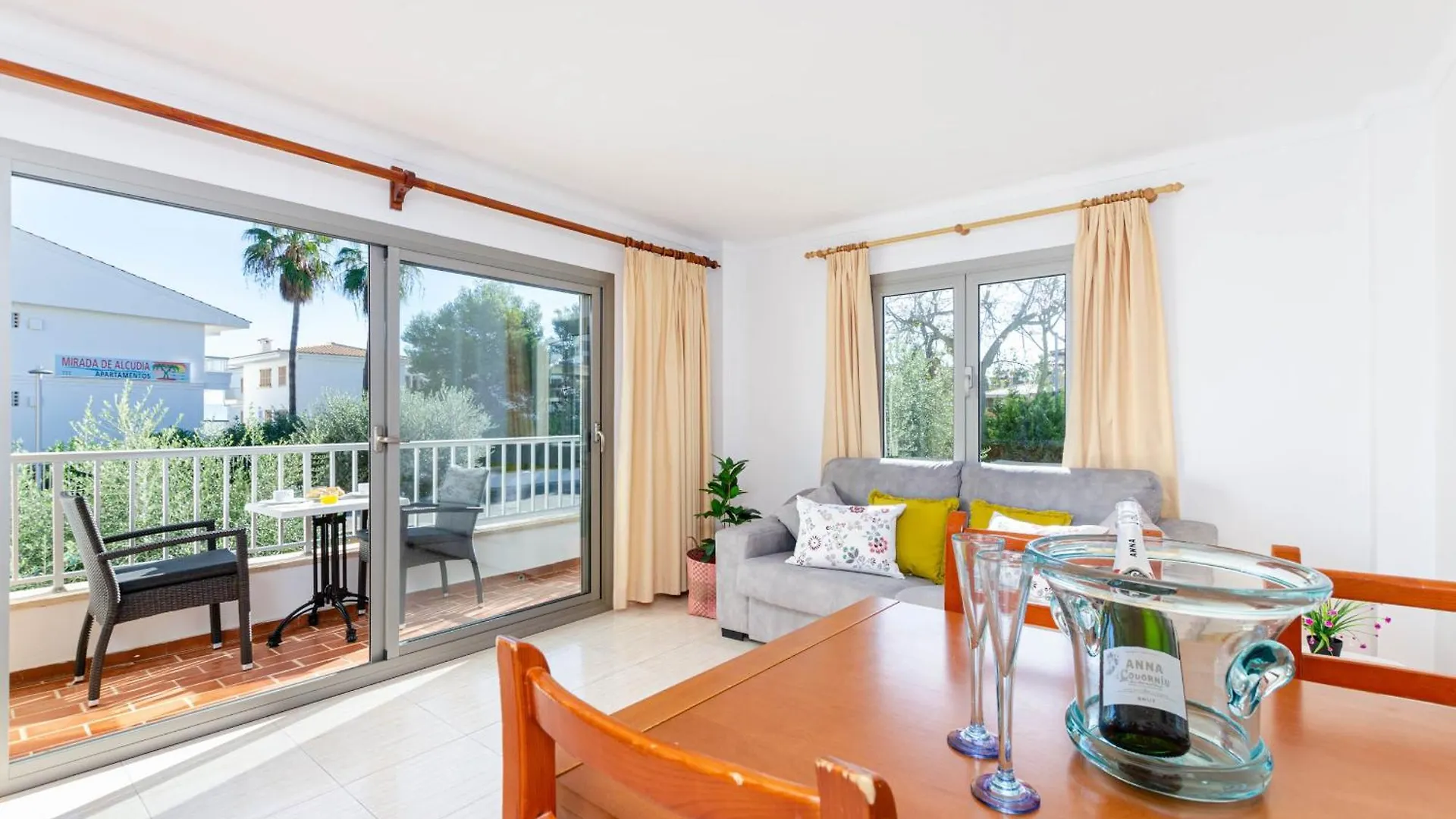 Yourhouse Roses 9 Port de Alcudia  Port de Alcudia (Mallorca)