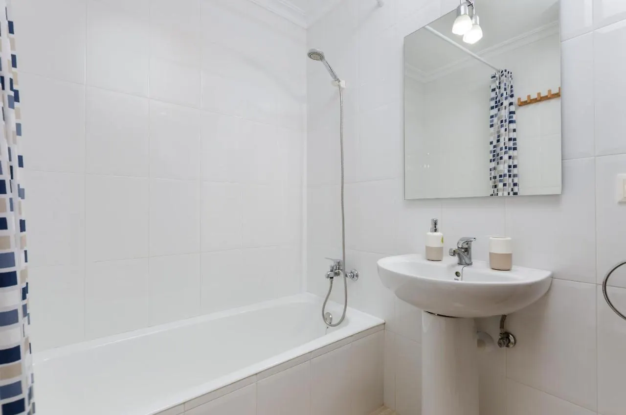 Yourhouse Roses 9 알쿠디아 항구